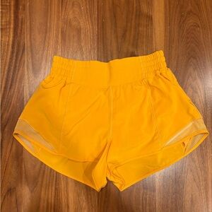 Women’s Lululemon Hotty Hot Short 2.5 inch
